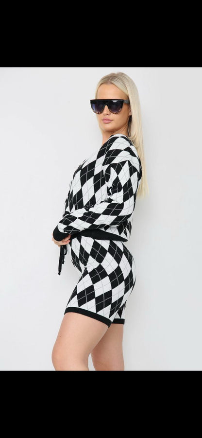 Ladies Knitted CROP TOP 2 Piece Diamond Shorts Co-Ord SET